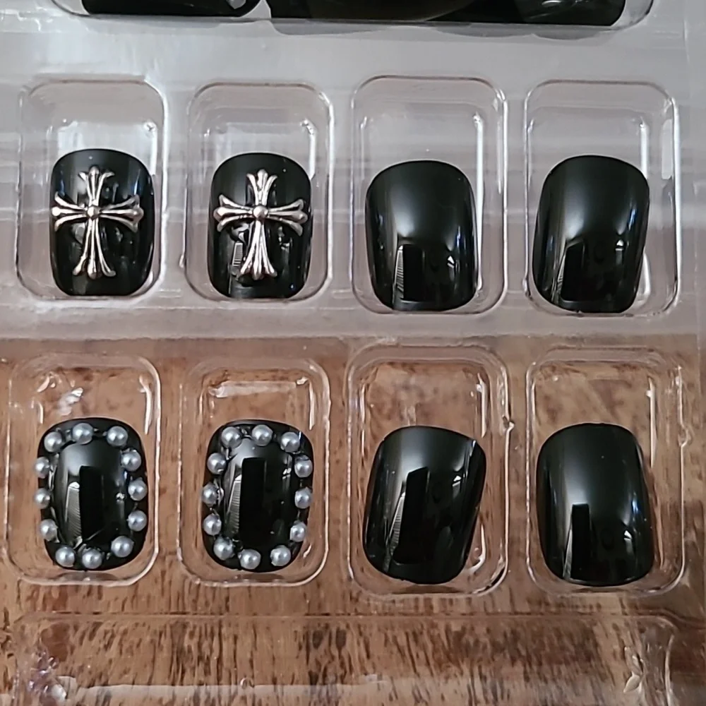 3D Cross Press On Nails - Picture 8 of 9